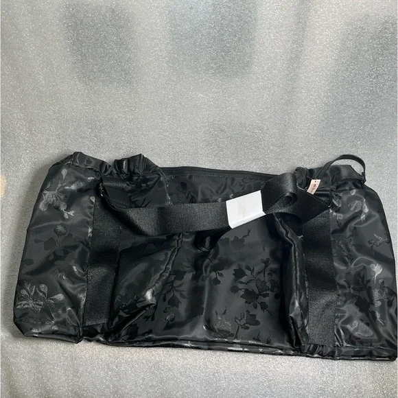 NWT Victoria's Secret Black Floral Duffle Bag - Picture 3 of 6